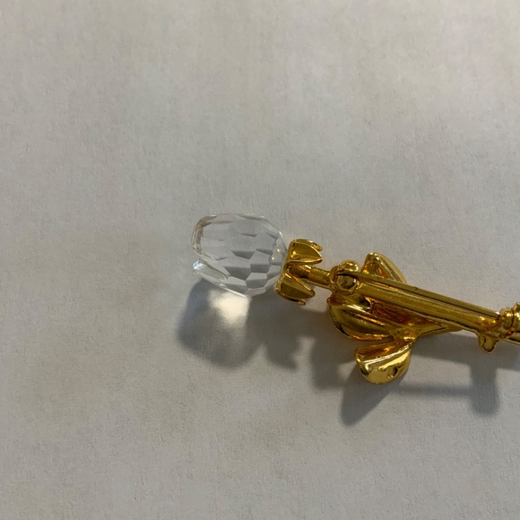 Sparkling Swarovski Faceted Crystal Tulip Pin/Brooch - Picture 4 of 7